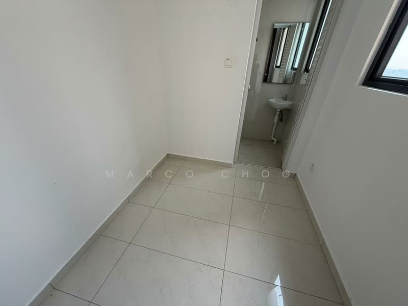 Condominium for Rent at Royal Strand @ Country Garden Danga Bay - Marco Choo - Bathroom - PropertyGuru.com.my