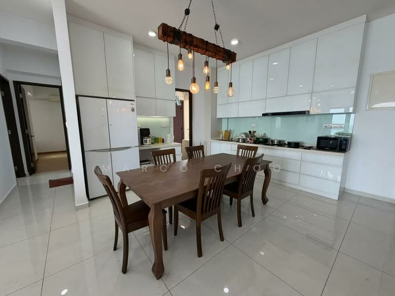 Condominium for Rent at Royal Strand @ Country Garden Danga Bay - Marco Choo - Kitchen - PropertyGuru.com.my