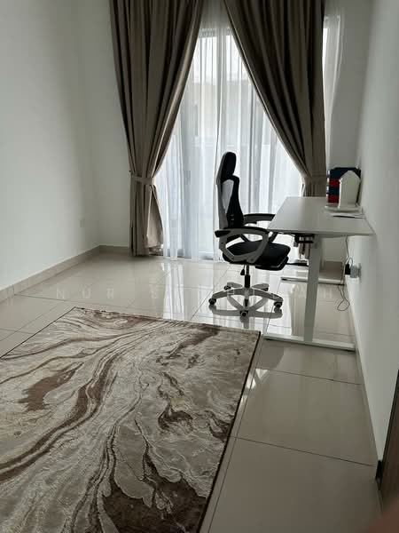 Semi-Detached House for Rent in Shah Alam (Selangor) - Nur Shahidah - Study - PropertyGuru.com.my