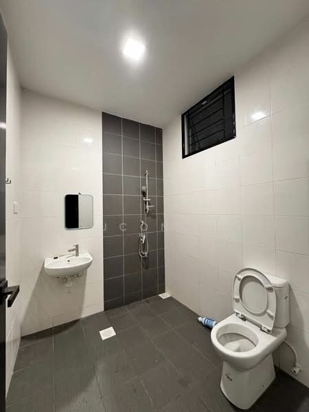 Rumah Teres 2 Tingkat untuk Dijual di Taman Ponderosa (Johor Bahru) - Yucong . - Bathroom - PropertyGuru.com.my