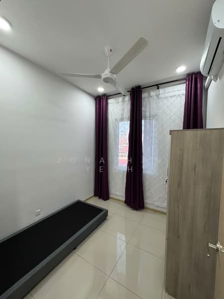 Kondominium untuk Disewa di d'Brightton - Jonathan Yeoh - Bedroom - PropertyGuru.com.my
