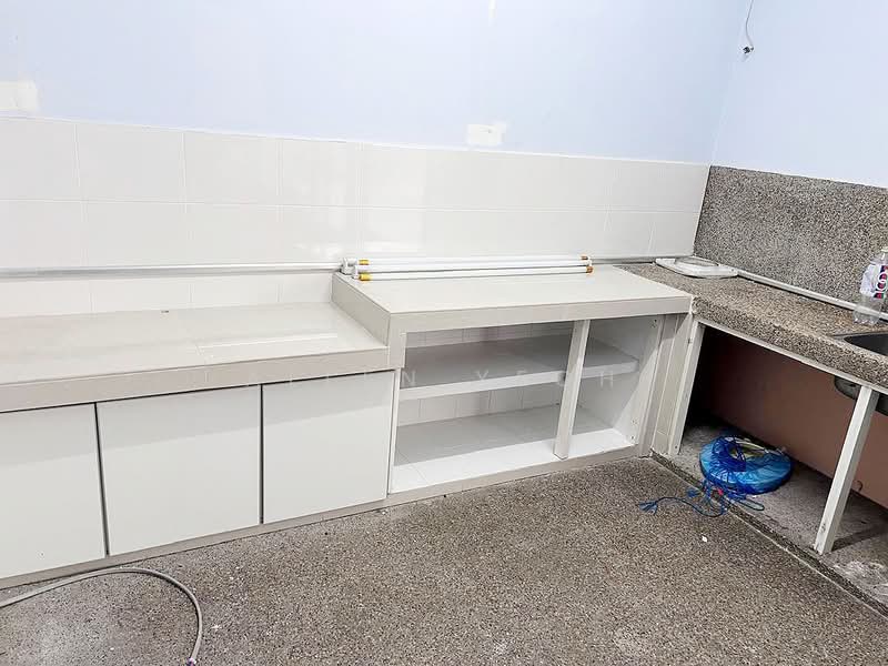 Shop for Rent in George Town (Penang) - Allen Yeoh - Kitchen - PropertyGuru.com.my