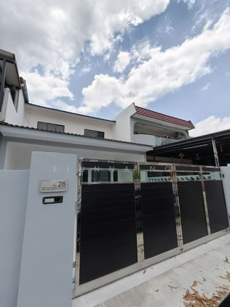 Rumah Teres 2 Tingkat untuk Dijual di Taman Ungku Tun Aminah (Skudai) - Elunna Ng - Exterior - PropertyGuru.com.my