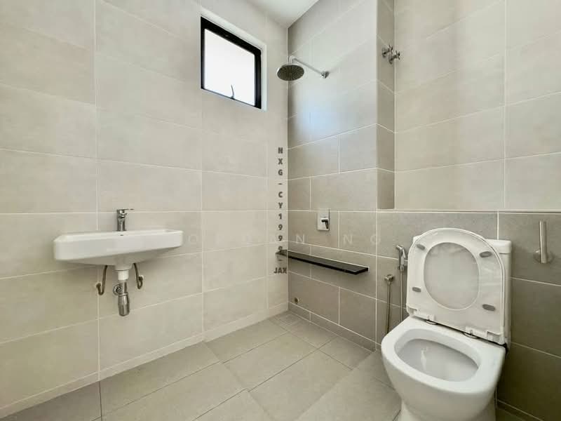 Semi-Detached House for Sale in Setia Utama (Setia Alam) - Jordan Ng - Bathroom - PropertyGuru.com.my