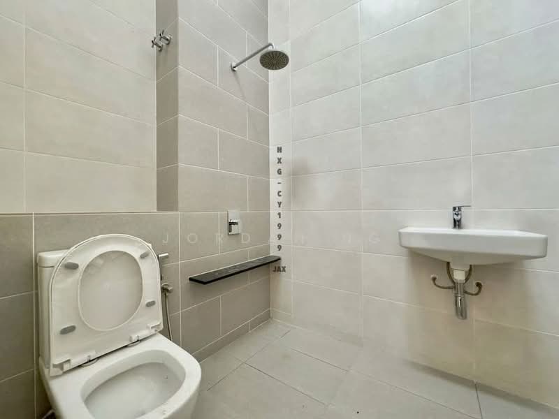 Semi-Detached House for Sale in Setia Utama (Setia Alam) - Jordan Ng - Bathroom - PropertyGuru.com.my