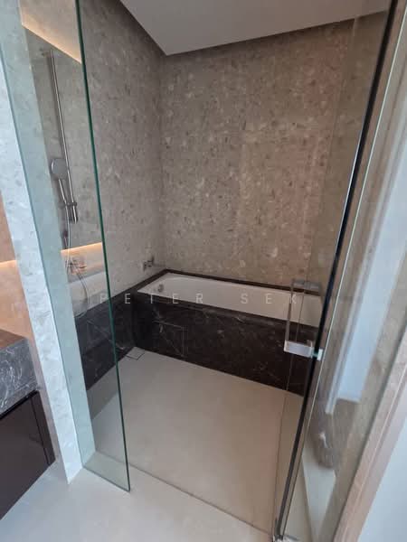 Kediaman Servis untuk Dijual di Regent Suites @ Pavilion Damansara Heights - Peter Sek - Bathroom - PropertyGuru.com.my