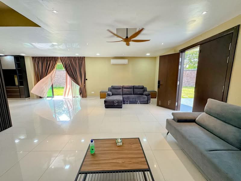 Rumah Teres 2.5 Tingkat untuk Dijual di Seksyen 16 (Shah Alam) - Hafiz Shariff - Living Room - PropertyGuru.com.my