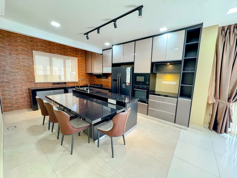 Rumah Teres 2.5 Tingkat untuk Dijual di Seksyen 16 (Shah Alam) - Hafiz Shariff - Kitchen - PropertyGuru.com.my