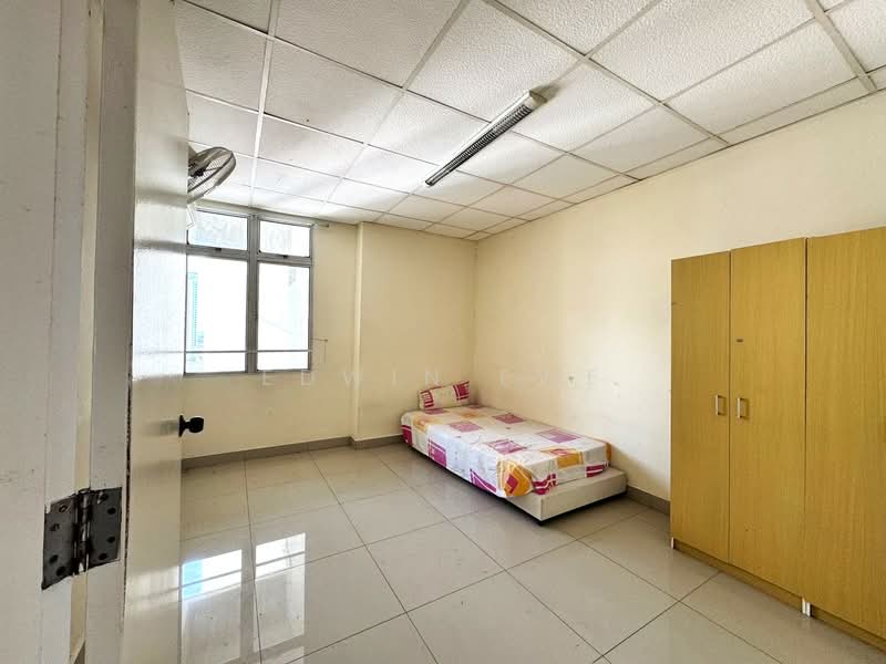 Kondominium untuk Disewa di Leisure Bay Condominium - Edwin Ewe - Bedroom - PropertyGuru.com.my