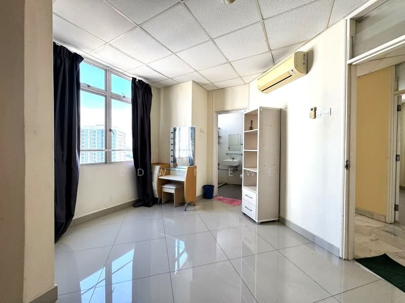 Kondominium untuk Disewa di Leisure Bay Condominium - Edwin Ewe - Bedroom - PropertyGuru.com.my