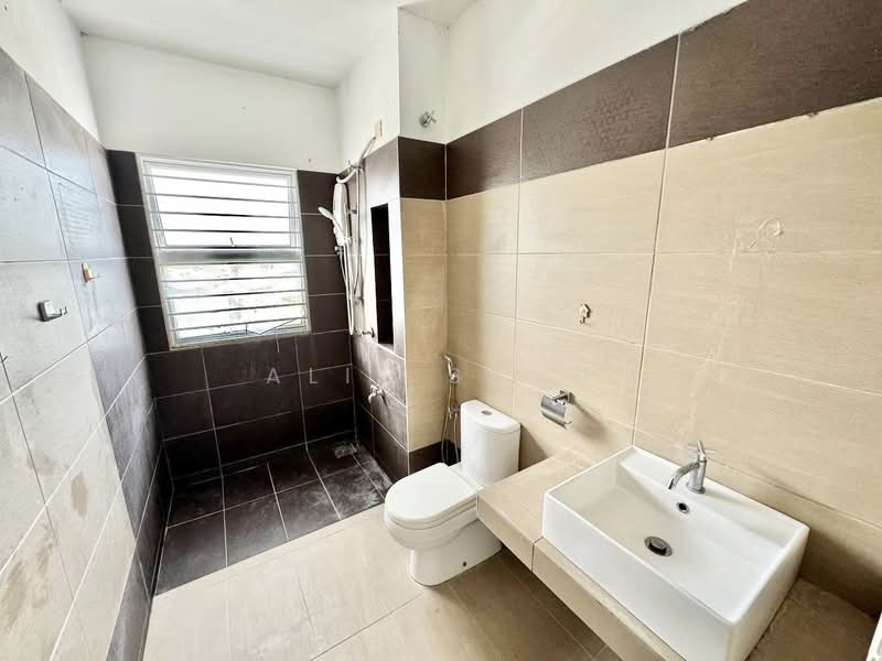 Rumah Teres 2 Tingkat untuk Dijual di Serene Heights (Semenyih) - Alif Saad - PropertyGuru.com.my