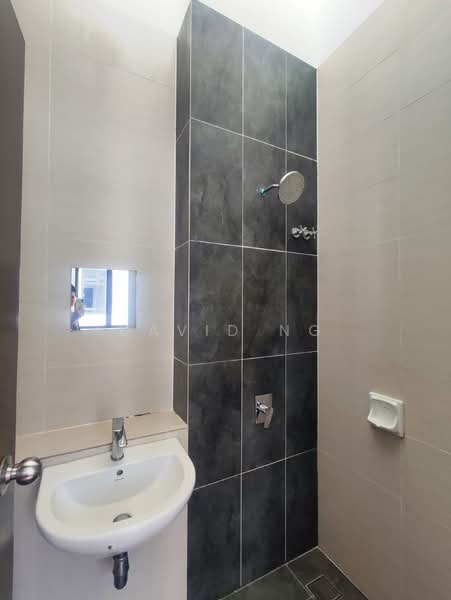 Rumah Teres 3 Tingkat untuk Dijual di Setia Utama (Setia Alam) - David Ng - Bathroom - PropertyGuru.com.my