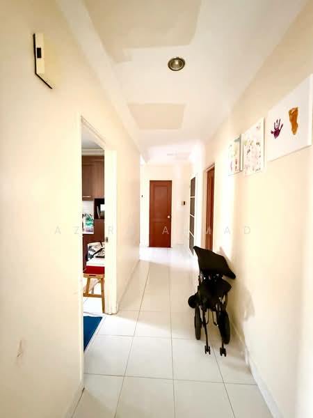 2-storey Terraced House for Sale in Perdana Lakeview East (Cyberjaya) - Azira Ahmad - Corridor - PropertyGuru.com.my