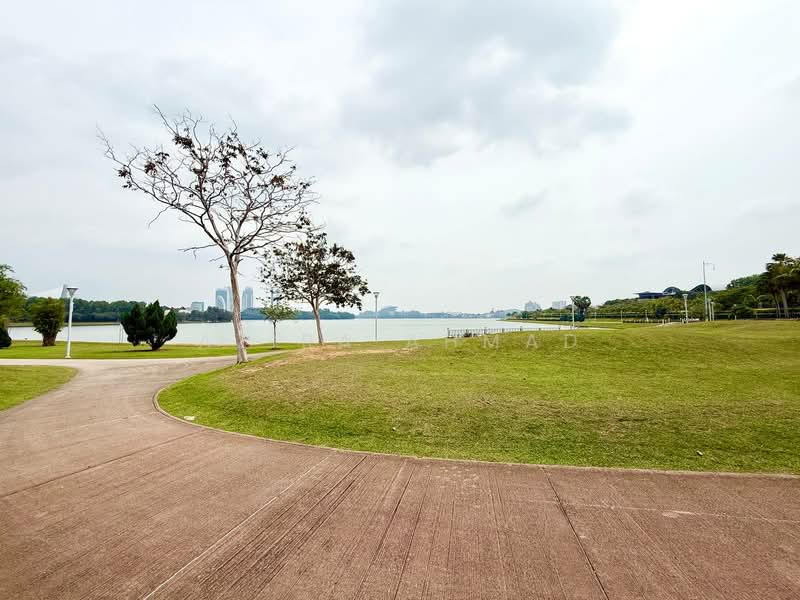 2-storey Terraced House for Sale in Perdana Lakeview East (Cyberjaya) - Azira Ahmad - Exterior - PropertyGuru.com.my