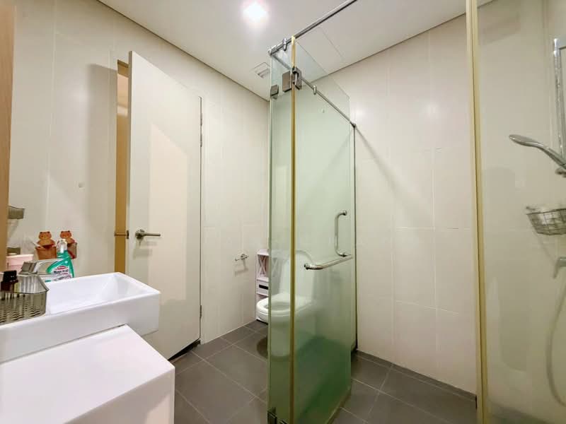 Condominium for Sale at The LIGHT COLLECTION II - Vivian Chang - Bathroom - PropertyGuru.com.my