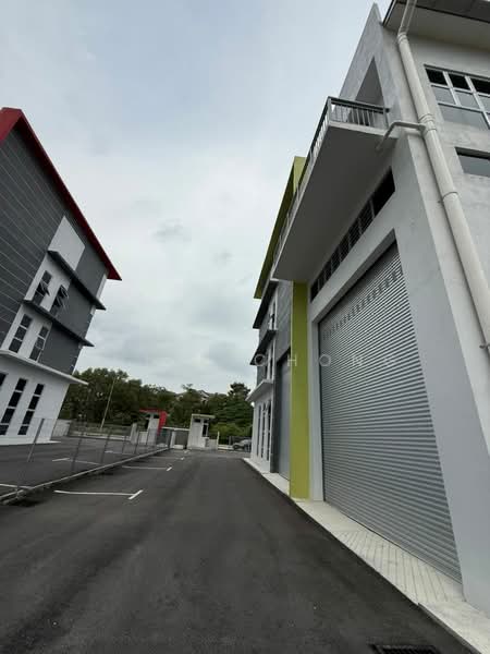 Semi-D Factory for Rent in Puchong Perdana (Selangor) - Annie Chong - Exterior - PropertyGuru.com.my
