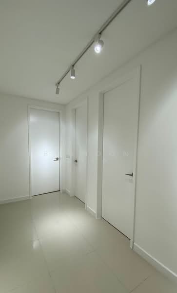 Condominium for Rent at The Legacy OUG - Brandon Chia - Corridor - PropertyGuru.com.my