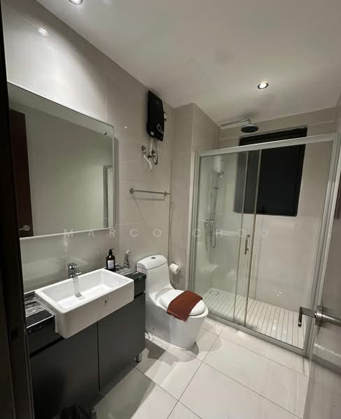 Condominium for Rent at Bay Laurel @ Country Garden Danga Bay - Marco Choo - Bathroom - PropertyGuru.com.my