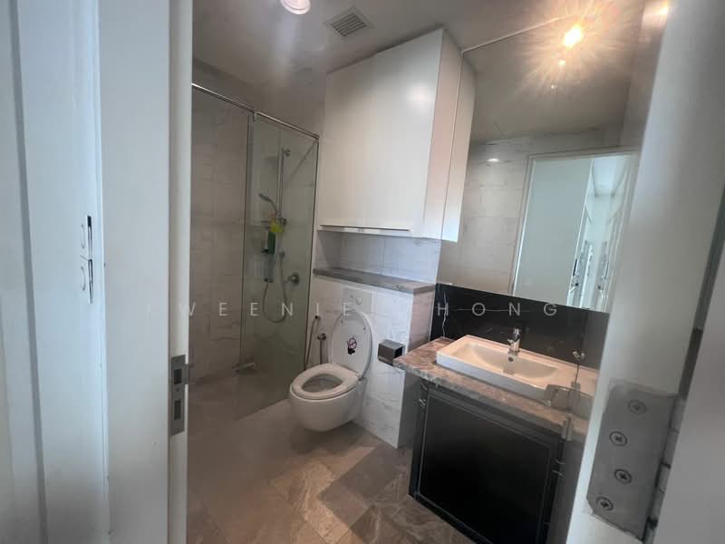 Servis Apartment untuk Dijual di The Face Suites (Platinum Suites) - Kweenie Chong - Bathroom - PropertyGuru.com.my