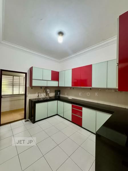 2-storey Terraced House for Sale in Bandar Bukit Tinggi (Klang) - Daniel Kok - Kitchen - PropertyGuru.com.my