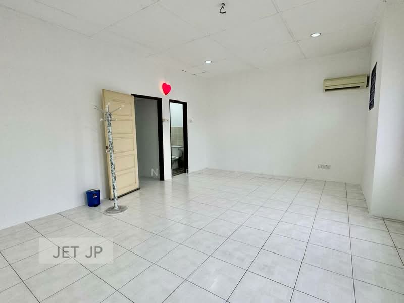2-storey Terraced House for Sale in Bandar Bukit Tinggi (Klang) - Daniel Kok - Interior - PropertyGuru.com.my