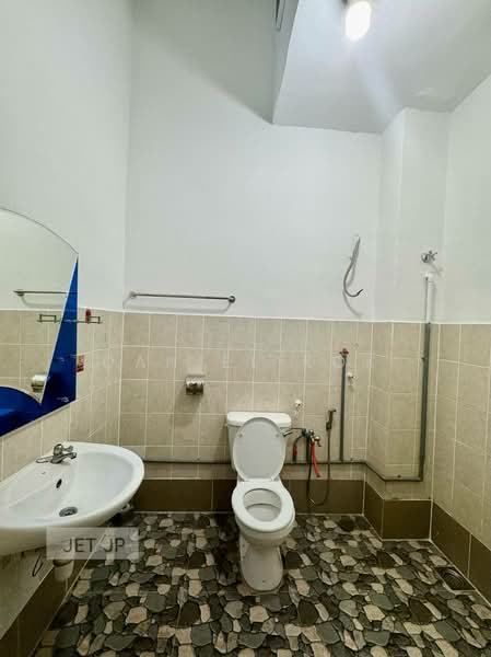 2-storey Terraced House for Sale in Bandar Bukit Tinggi (Klang) - Daniel Kok - Bathroom - PropertyGuru.com.my