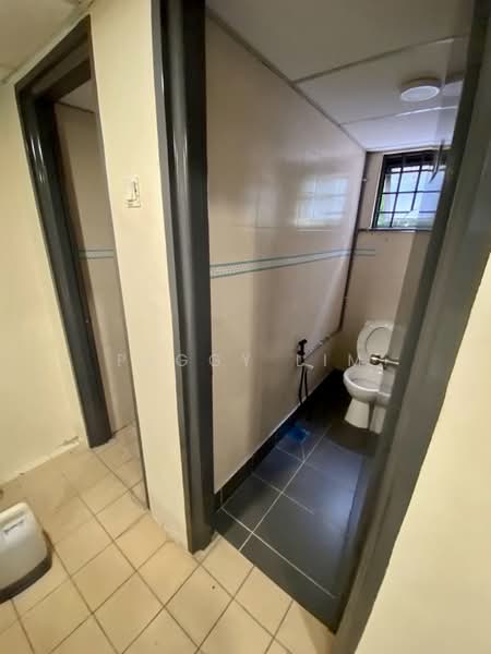 Shop / Office for Sale in Shah Alam (Selangor) - Peggy Lim - Bathroom - PropertyGuru.com.my