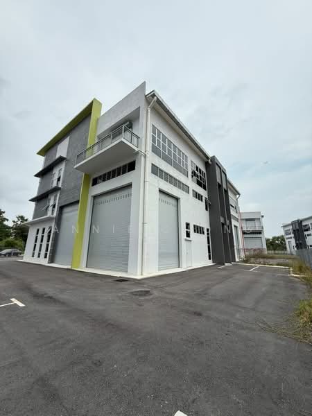 Warehouse for Rent in Puchong Perdana (Selangor) - Annie Chong - Exterior - PropertyGuru.com.my