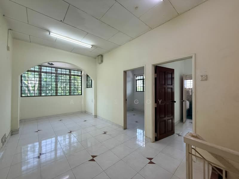 Rumah Teres 2 Tingkat untuk Disewa di Taman Bukit Mewah (Kajang) - Aimns Goy - Living Room - PropertyGuru.com.my