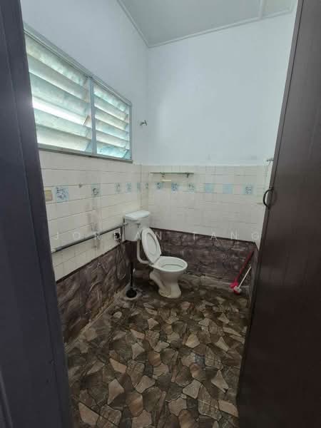 Rumah Teres 2 Tingkat untuk Dijual di SS2 (Petaling Jaya) - Jordan Tang - Bathroom - PropertyGuru.com.my