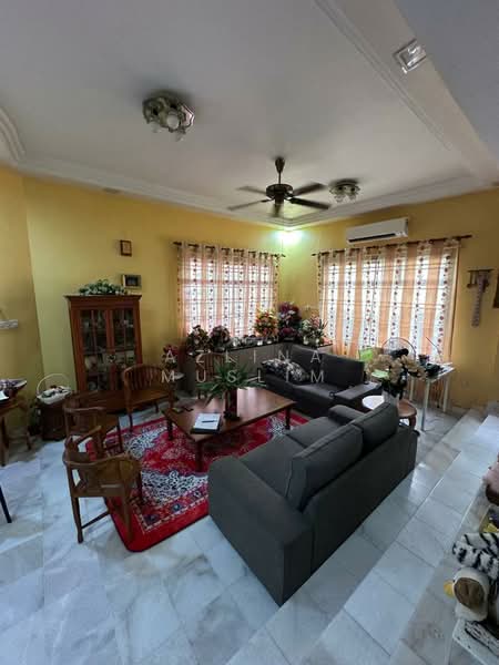 Semi-Detached House for Sale in Taman Universiti (Skudai) - Azlina Muslim - Living Room - PropertyGuru.com.my