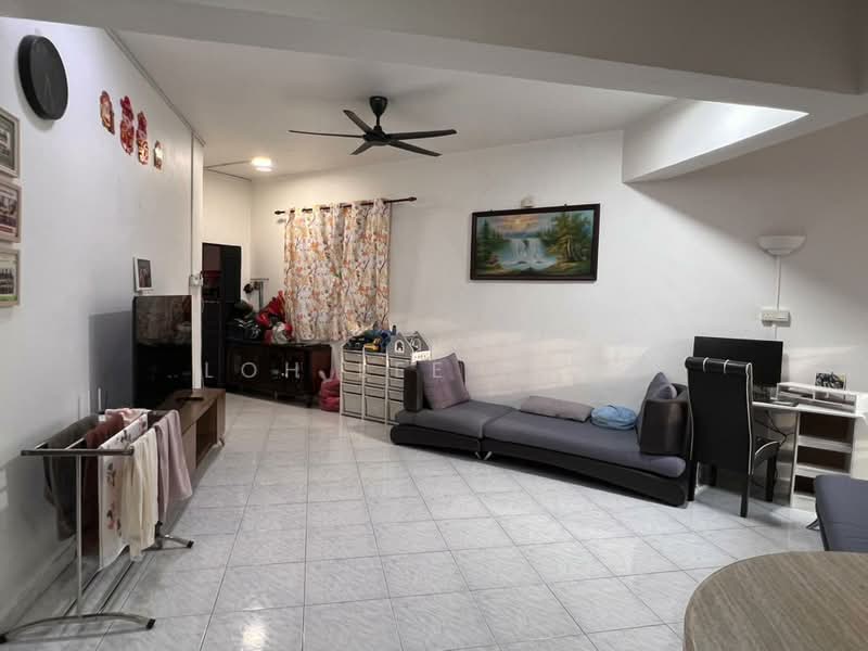 Apartment for Sale at Mewah View Luxurious Apartments - Loh Lee Peng - Living Room - PropertyGuru.com.my