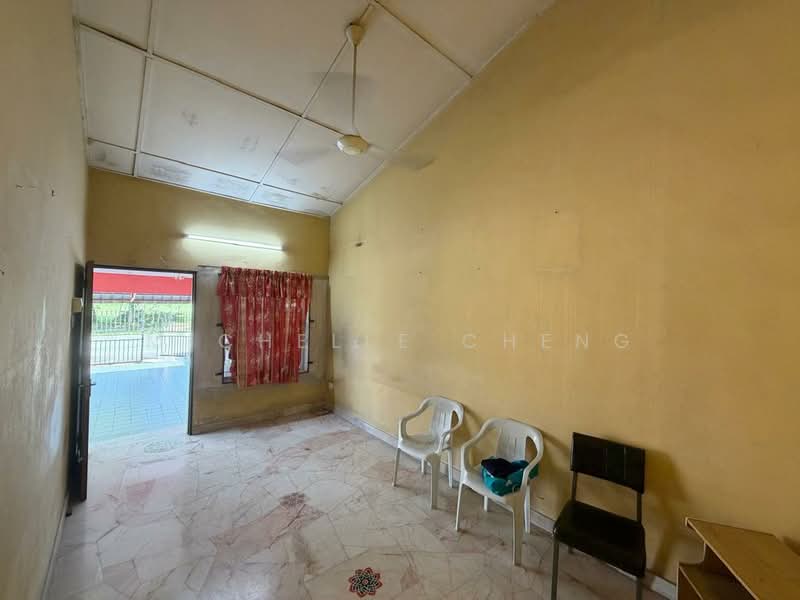 1-storey Terraced House for Sale in Silibin (Ipoh) - Michelle Cheng - Living Room - PropertyGuru.com.my