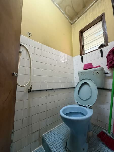 1-storey Terraced House for Sale in Silibin (Ipoh) - Michelle Cheng - Bathroom - PropertyGuru.com.my