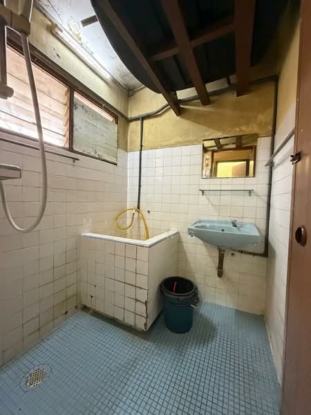 1-storey Terraced House for Sale in Silibin (Ipoh) - Michelle Cheng - Bathroom - PropertyGuru.com.my