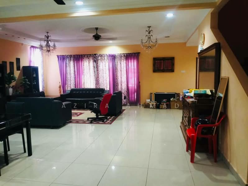 Rumah Berkembar untuk Dijual di Taman Kajang Impian (Kajang) - Azira Ahmad - Living Room - PropertyGuru.com.my