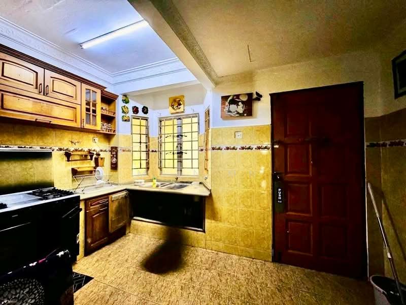 Rumah Teres untuk Dijual di Taman Batu Caves (Batu Caves) - Muin Mn - Kitchen - PropertyGuru.com.my