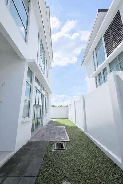 Rumah Berkembar untuk Dijual di Taman Tun Dr Ismail (Kuala Lumpur) - Masnizah Arifin - Exterior - PropertyGuru.com.my