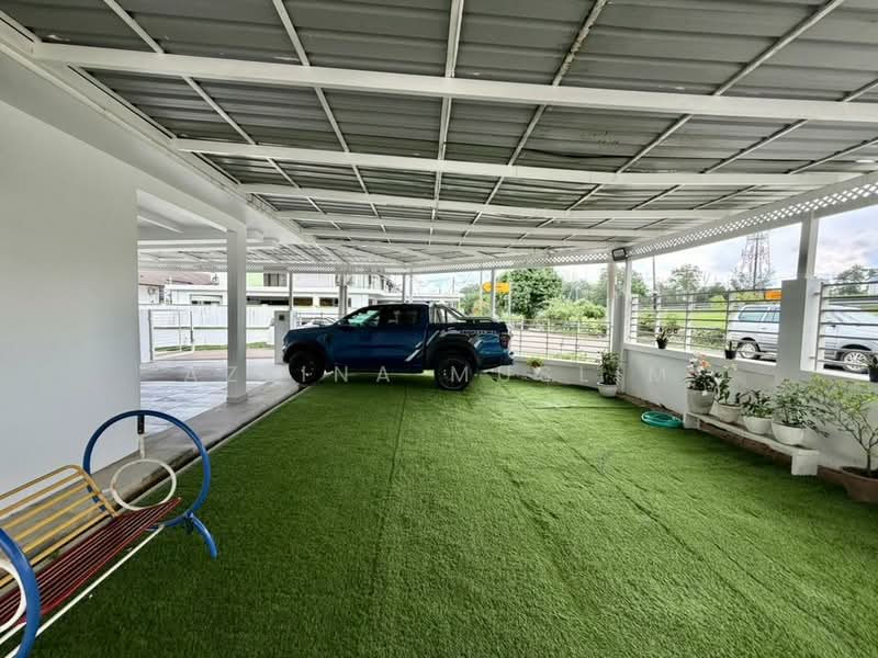 Rumah Teres 2 Tingkat untuk Dijual di Taman Bukit Dahlia (Pasir Gudang) - Azlina Muslim - Exterior - PropertyGuru.com.my