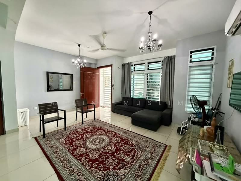Rumah Teres 2 Tingkat untuk Dijual di Taman Bukit Dahlia (Pasir Gudang) - Azlina Muslim - Living Room - PropertyGuru.com.my