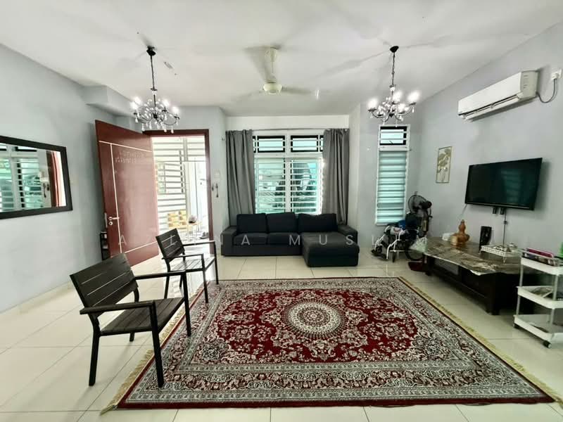 Rumah Teres 2 Tingkat untuk Dijual di Taman Bukit Dahlia (Pasir Gudang) - Azlina Muslim - PropertyGuru.com.my