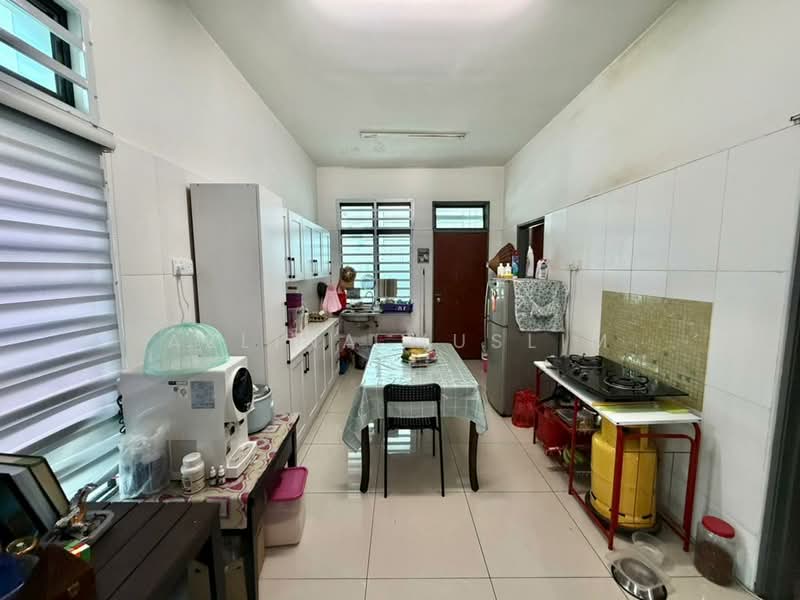 Rumah Teres 2 Tingkat untuk Dijual di Taman Bukit Dahlia (Pasir Gudang) - Azlina Muslim - PropertyGuru.com.my