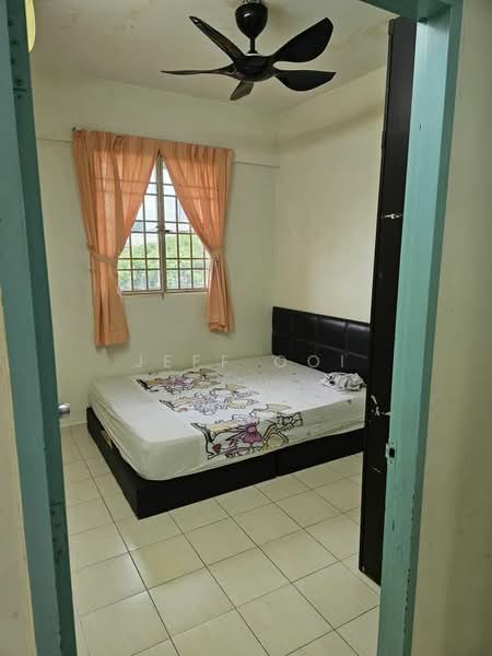 Apartment for Sale at Jelutong Palace - Jeff Ooi - Bedroom - PropertyGuru.com.my