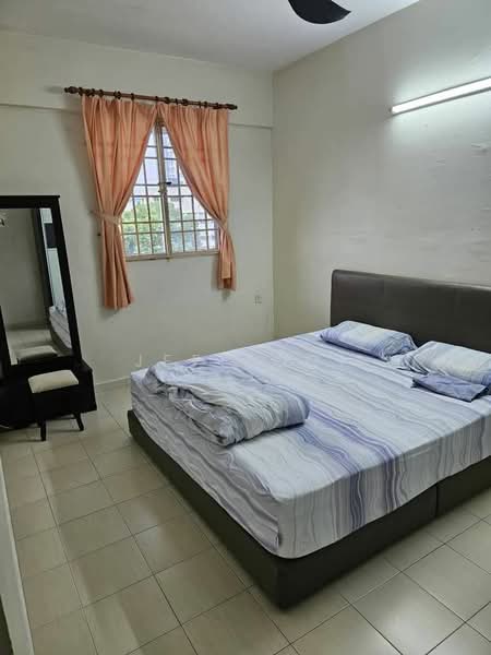 Apartment for Sale at Jelutong Palace - Jeff Ooi - Bedroom - PropertyGuru.com.my