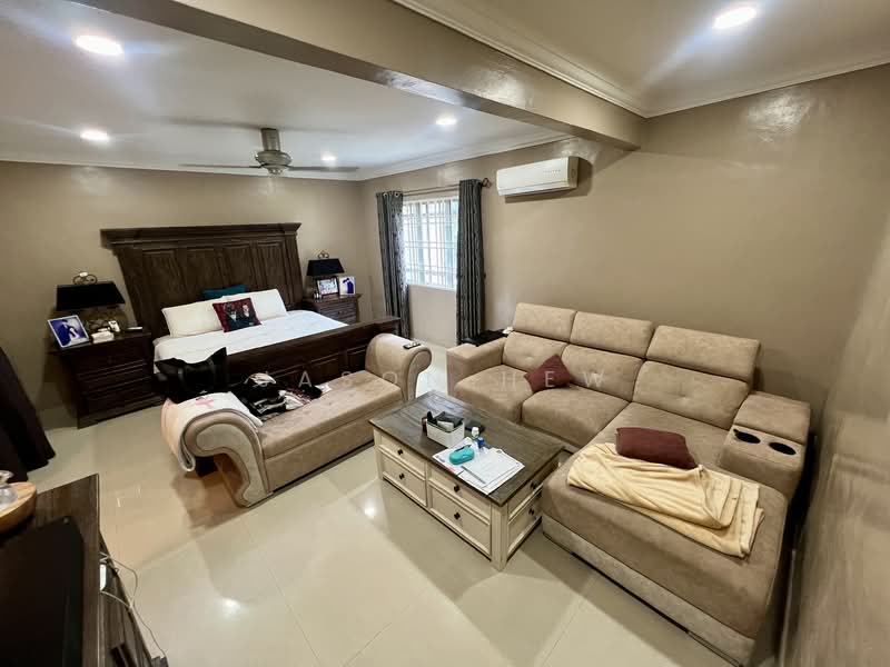 Rumah Teres 2 Tingkat untuk Dijual di Taman Bukit Permata (Selayang) - Jason Hew - Master Bedroom - PropertyGuru.com.my