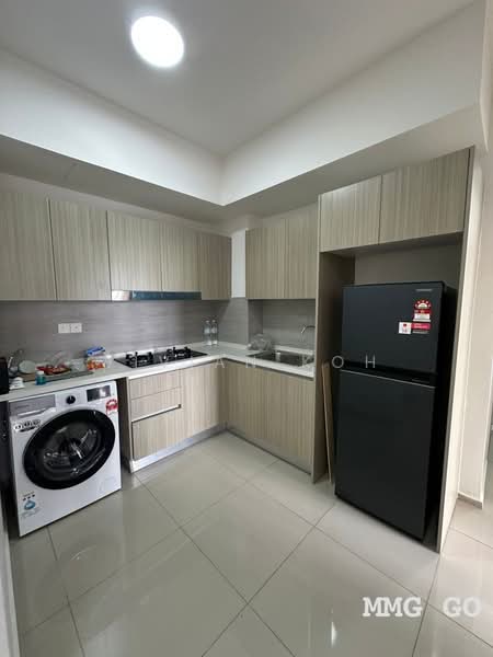 Service Residence for Rent at Gravit8, Klang - Vivian Koh - Kitchen - PropertyGuru.com.my