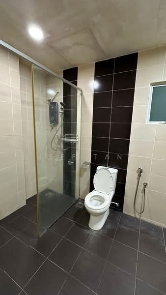 Kondominium untuk Disewa di Loyal Garden Residences - Jeff Tan - Bathroom - PropertyGuru.com.my
