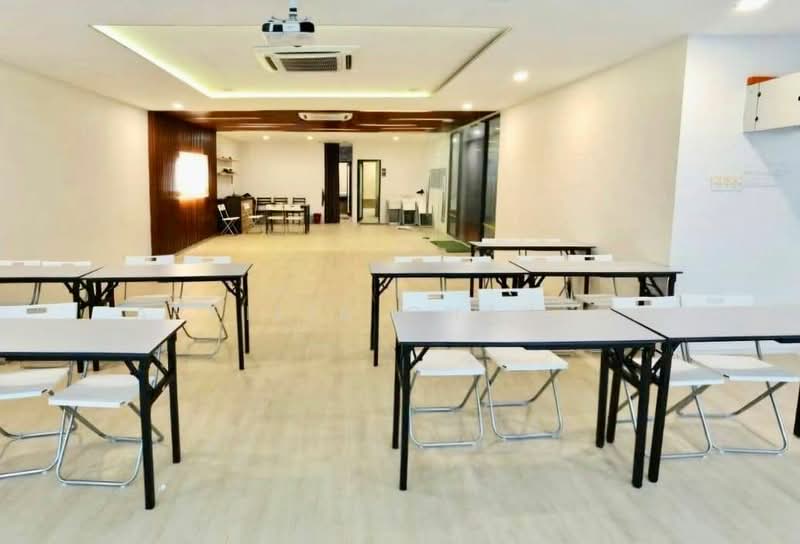 Shop / Office for Rent in Taman Molek (Johor Bahru) - APRILIA CHAYADI - PropertyGuru.com.my