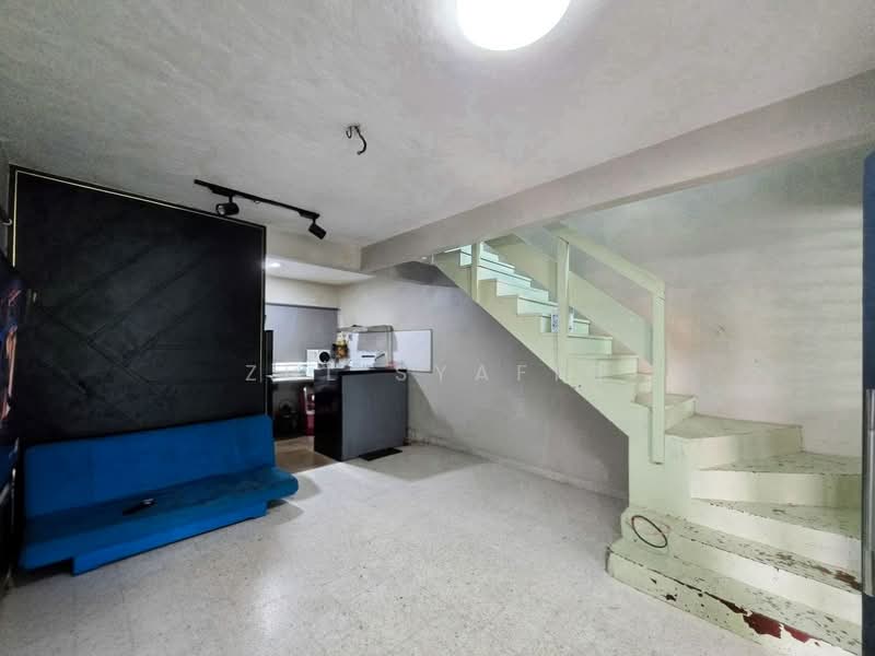 2-storey Terraced House for Sale in Seksyen 17 (Shah Alam) - Zul Syafiq - Living Room - PropertyGuru.com.my