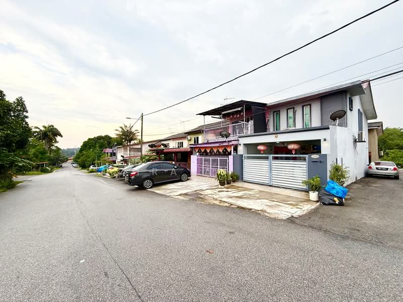 2-storey Terraced House for Sale in Taman Sri Semenyih (Semenyih) - Azira Ahmad - Exterior - PropertyGuru.com.my